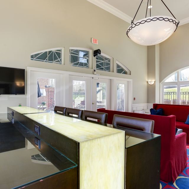 Wilmington, DE Apartments Village at Fox Point Residents