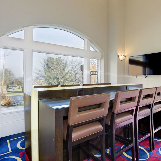 Wilmington, DE Apartments Village at Fox Point Residents