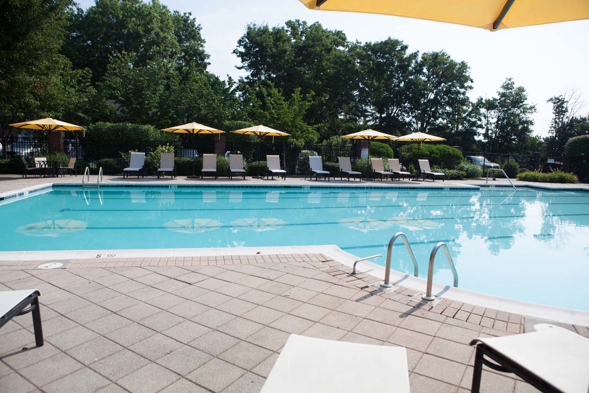 Village At Fox Point Apartments Foxcroft Apartments For Rent In Fox Point, Wi zirahuskitwo